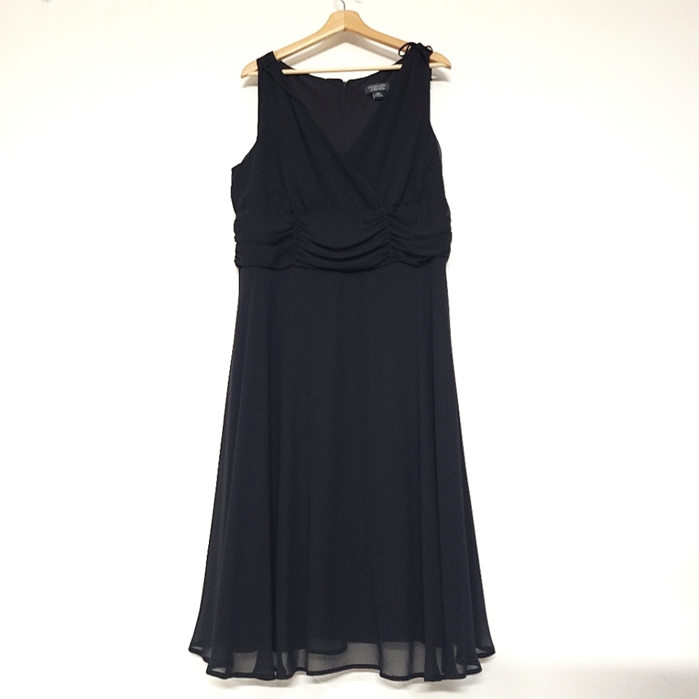 Dress Barn Black Midi Sleeveless A-Line Dress